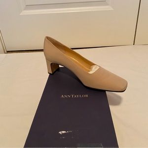 Like New Ann Taylor Nude Satin Pumps- Claire Taupe Crepe
